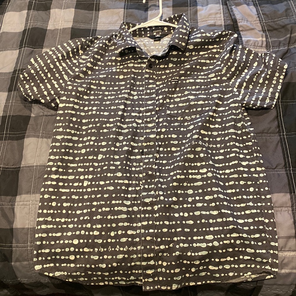 Volcom modern fit short sleeve button down size L